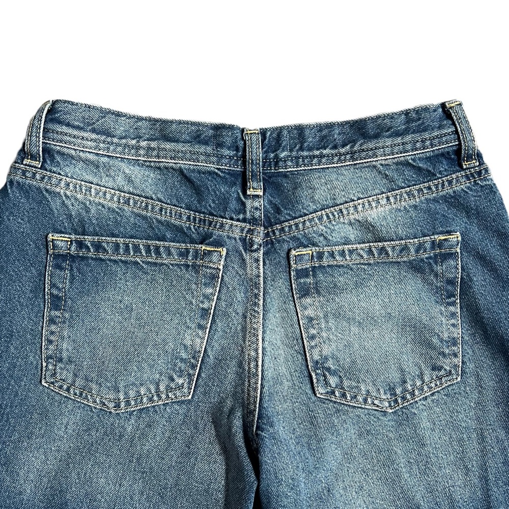 Distressed Blue Jeans - Picture 5 of 10